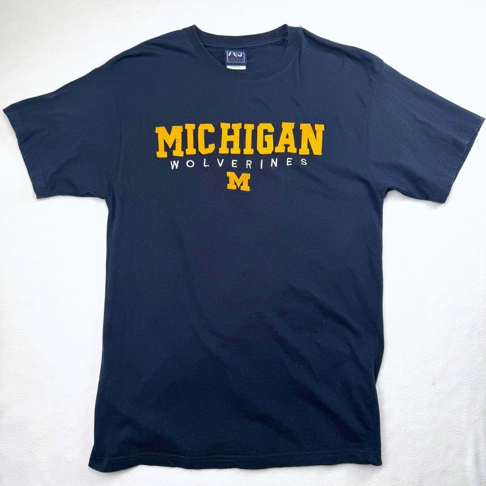 University of Michigan Wolverine‎ TShirt Mens Large Navy Blue Cotton Embroidered